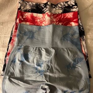 Stylish Women's Tie-Dye Shorts - Blue and Red